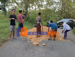 Tokoh Pemuda Kedungdung Angkat Bicara Terkait Rusaknya Proyek Aspal Jalan Poros Kedungdung – Banyuates