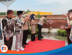 Ra Badrut Resmikan Sentra Batik Tulis Klampar