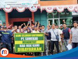 Lantaran Tak Menerima Gaji, Puluhan Karyawan Protes PT Sumekar