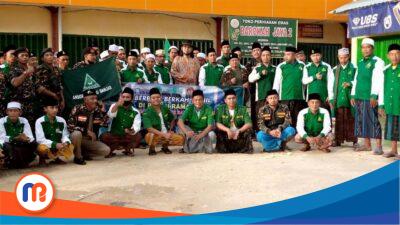 PAC Gerakan Pemuda Ansor Kecamatan Tanah Merah dan Pengurus Ranting Ansor Desa Banjar Kecamatan Galis Bagikan 1.500 Takjil dan Buka Bersama