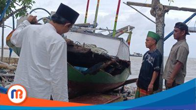 Terjadi Tabrakan Kapal Kardala dengan Kapal Penumpang Bertuliskan Welove Indonesia yang Merugikan Nelayan