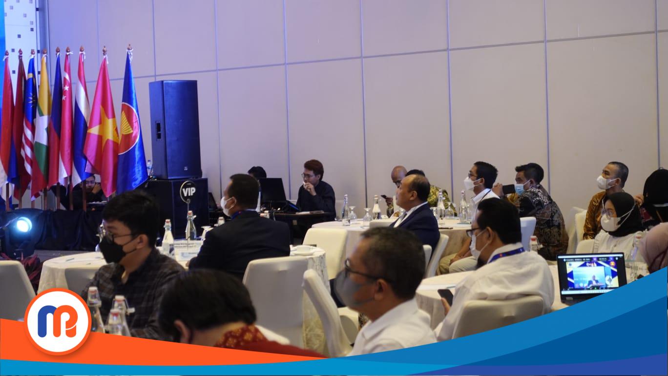 Kemnaker saat berlangsungnya kegiatan peluncuran laporan penelitian tentang justifikasi ekonomi program keselamatan dan kesehatan kerja (OSH) di sektor konstruksi untuk berbagi hasil, kesimpulan dan rekomendasi