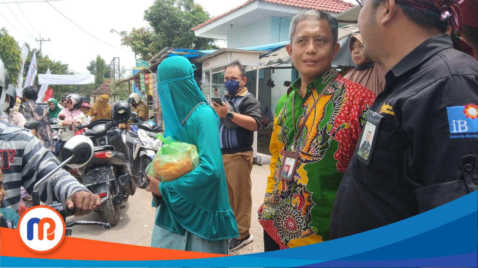 Direktur BPRS Bhakti Sumekar, Hairil Fajar saat diwawancarai oleh media ini pada beberapa waktu lalu