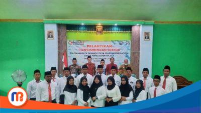 Panwaslu Lantik 17 Anggota PKD di Kecamatan Gapura