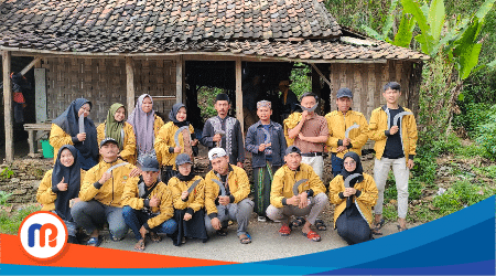 Mahasiswa KKN-T STKIP PGRI Bangkalan