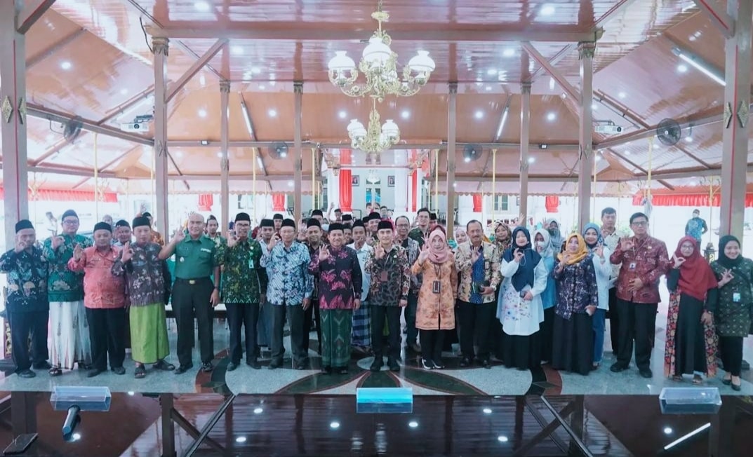 Audiensi Tim OPOP ke Pemerintah Daerah Kabupaten Bangkalan, pada Kamis (6/4/2023), di Pendopo Agung Kabupaten Bangkalan (Sumber: Pemkab Bangkalan, 2023).