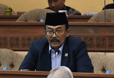 Anggota Komisi II DPR RI Agung Widyantoro saat mengikuti rapat dengar pendapat Komisi II dengan KPU, BAWASLU, DKPP dan Dirjen Polpum Kemendagri, Rabu, (17/5/2023). Foto: Mentari/nr (Sumber foto: DPR RI, 2023).