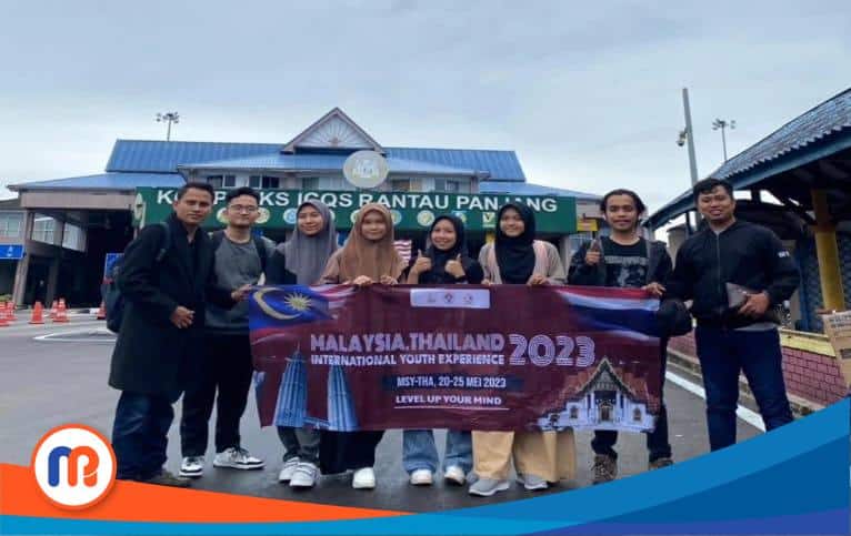 YECI, Pemberdaya Pemuda dan Masyarakat foto bersama