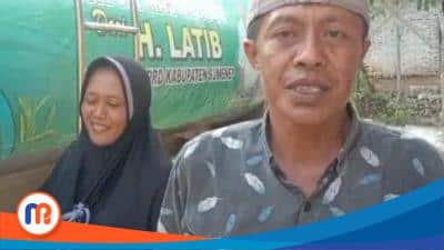 Bapak Wardi warga Dusun Jurek, Desa Juruan Daya, Kecamatan Batuputih saat menerima manfaat bantuan air bersih gratis dari H. Latib (Sumber Foto: Istimewa, 2023)