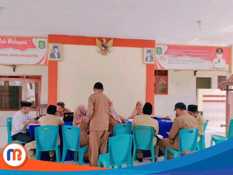 Potret kegiatan Inspektorat Sumenep saat melakukan monev ke Kecamatan Giligenting, pada Mei lalu