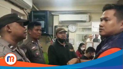 Tangkapan layar Barisan Nasional Pemuda Madura (BNPM) saat melakukan audensi ke Rumah Sakit Umum Daerah (RSUD) Dr. Mohammad Soewandhie karena tidak terima pasien kristis tidak ditangani hingga meninggal, Kamis (31/10/2024)