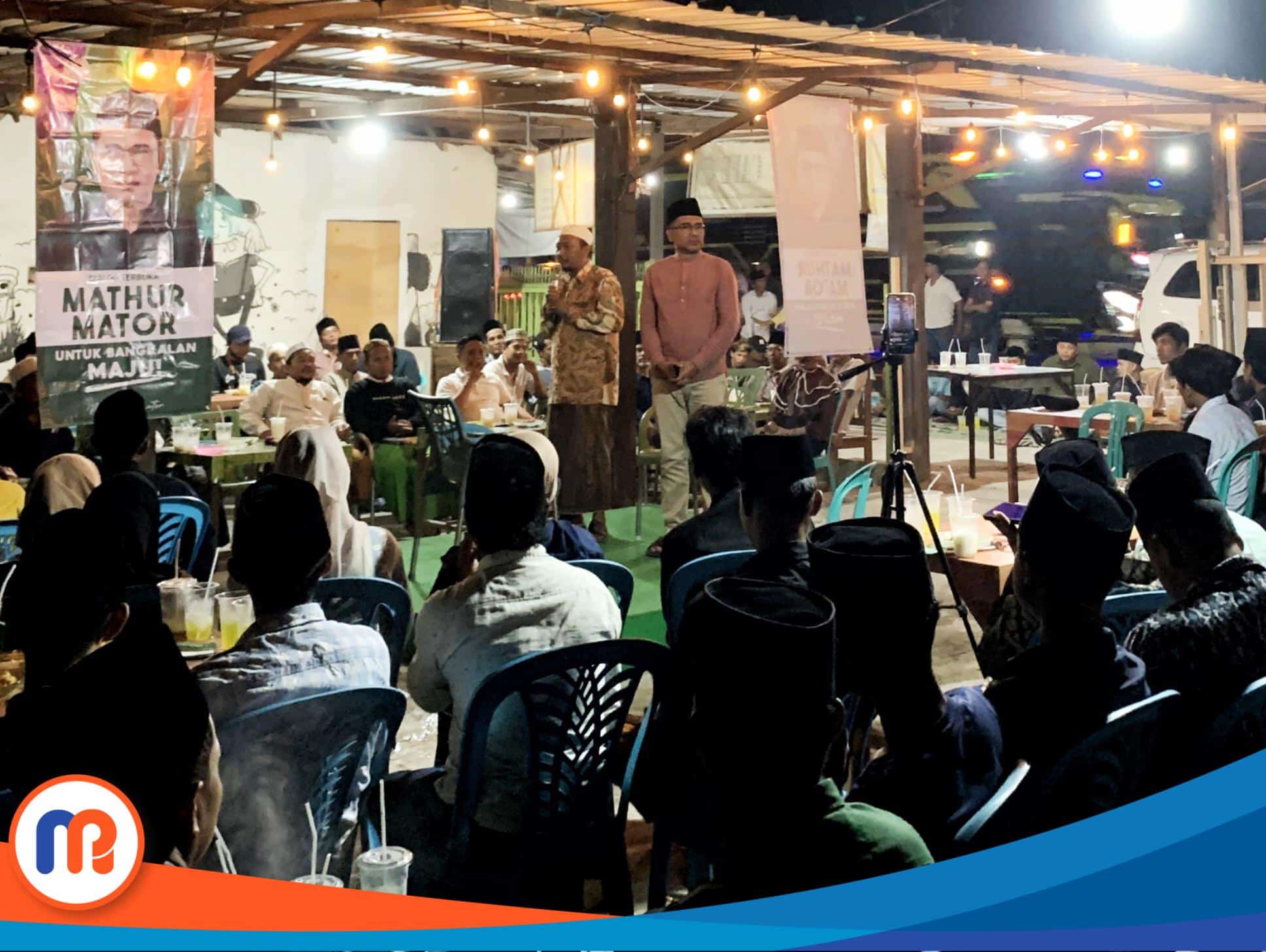 Mathur Husyairi dan Jayus Salam, Calon Bupati dan Calon Wakil Bupati Kabupaten Bangkalan, usai deklarasi tolak politik uang bersama masyarakat Tragah Bangkalan