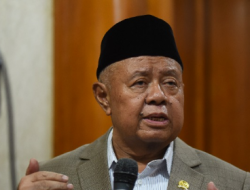 Tidak Lagi Hukum Siswa karena SPP: DPR Tegaskan Sekolah Harus Bijak