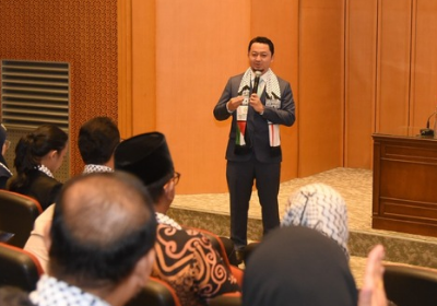 Anggota BKSAP DPR RI, Syahrul Aidi Maazat, saat mengikuti Silaturahmi Nasional BKSAP DPR RI dengan Ormas dan Lembaga Kemanusiaan Peduli Palestina di Gedung Nusantara, DPR RI, Senayan, Jakarta, Selasa (21/01/2025)