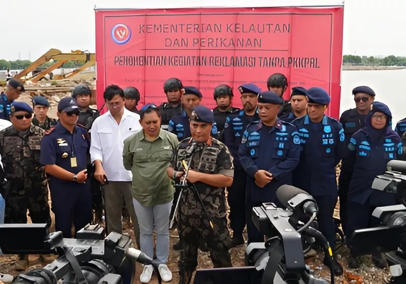 Pung Nugroho Saksono, Ditjen PSDKP, KKP, dalam kegiatan Pemberhentian Kegiatan Reklamasi tanpa PPKPAL