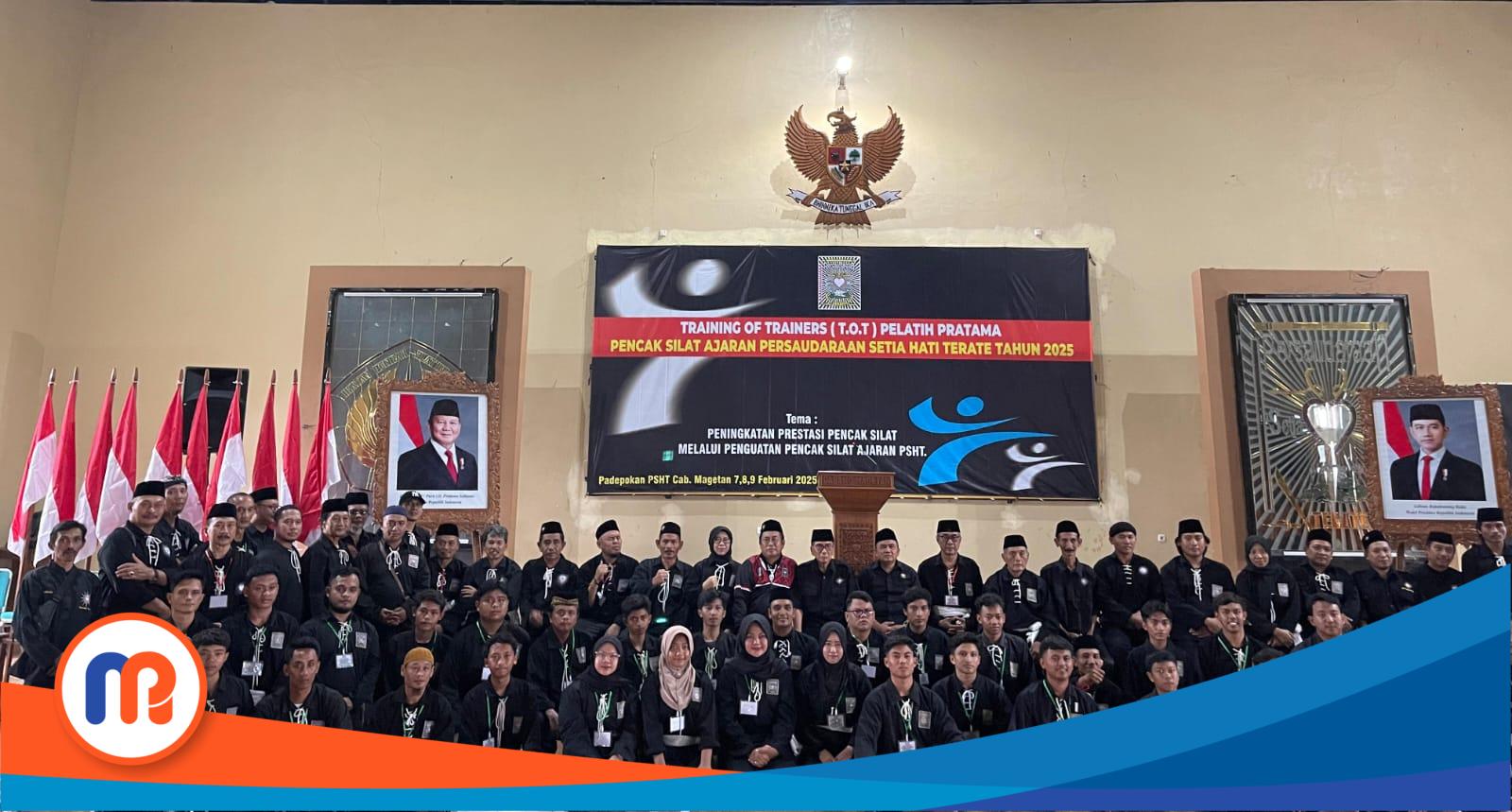 Foto bersama Pengurus Pusat PSHT, Pengprov, Ketua Cabang dan Peserta TOT