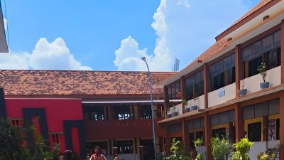 SDN Kemayoran 1 Bangkalan, berada di wilayah Kecamatan Bangkalan, Kabupaten Bangkalan, Jawa Timur. SDN Kemayoran 1 didirikan pada tanggal 1 Januari 1910