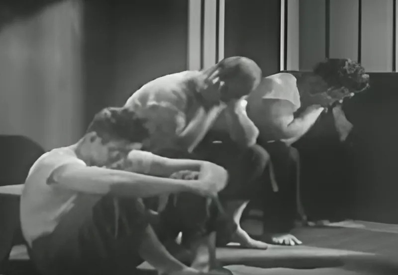 Lagu "Gloomy Sunday" dikenal dengan salah satu lagu paling misterius dalam sejarah musik di dunia