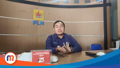 Adam Suryo, Bagian Pelayanan PLN Kecamatan Bangkalan saat ditemui media ini di tempat kerjanya