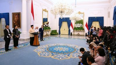 Prabowo Umumkan THR dan Gaji ke-13 bagi ASN, TNI-Polri, dan Pensiunan