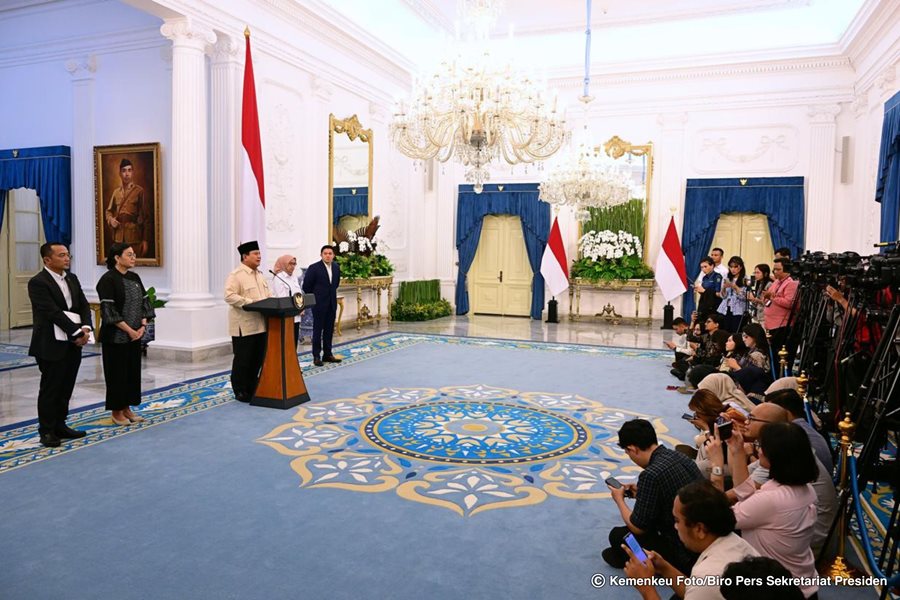 Presiden Prabowo Subianto ketika mengumumkan pemberian THR dan gaji ke-13 ASN, PPPK, TNI-Polri, hakim, dan pensiunan