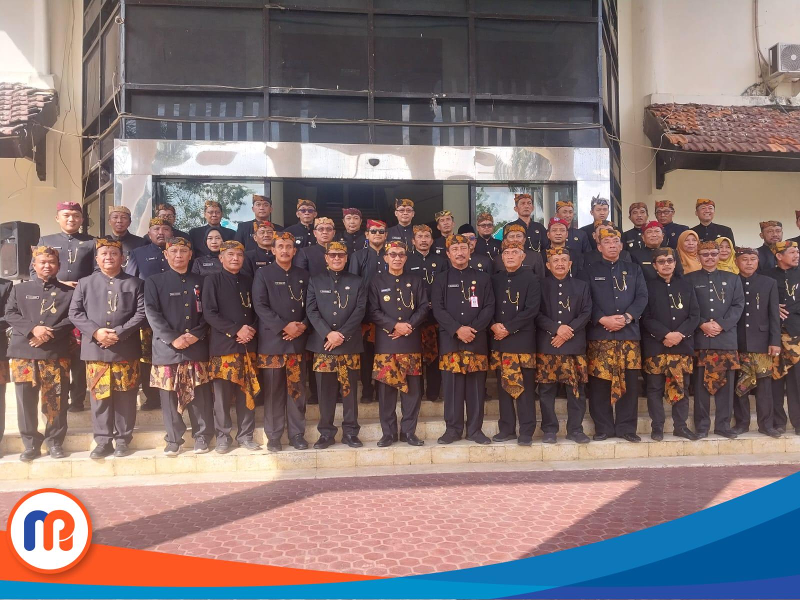 Bupati Pamekasan, bersama Forkopimda, Kepala Dinas Pendidikan, dan jajaran Pemkab Pamekasan lainnya