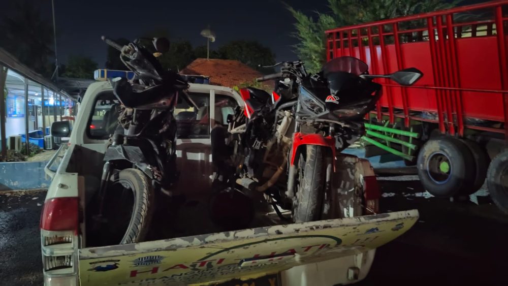 Ringsek! Dua kendaraan R2 yang terlibat kecelakaan maut