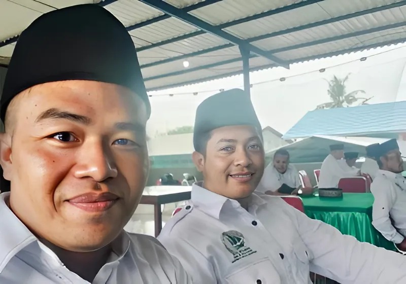 Moh. Syarif (kanan), Ketua PC SNNU Sampang, dan Ahmad Wahyudin (kiri), Sekretaris PC SNNU Sampang