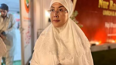 Selly Andriany Gantina, anggota Timwas Haji DPR RI dari Fraksi PDI Perjuangan, berbicara kepada media usai rapat evaluasi di Kompleks Parlemen.