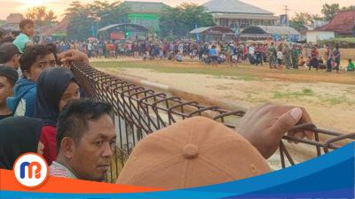 Potret Semarak Festival Karapan Sapi se-Madura bertajuk Pakar Sakera yang memperebutkan Piala Bupati Sumenep 2025