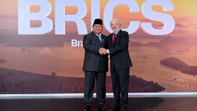 Presiden Prabowo Subianto dan Presiden Brazil, Luiz Inacio Lula da Silva, dalam Konferensi Tingkat Tinggi (KTT) BRICS 2025 pada Minggu, 6 Juli 2025, di Museum of Modern Art (MAM), Rio de Janeiro, Brasil.