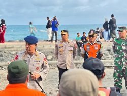 Personel Polda Bali Dikerahkan Cari Korban Kapal Tenggelam di Selat Bali