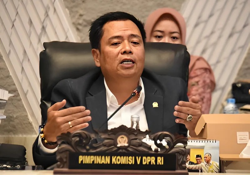 Ketua Komisi V DPR RI dari Fraksi PDI Perjuangan, Lasarus.