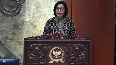 Menteri Keuangan RI, Sri Mulyani Indrawati, dalam Rapat Paripurna DPR RI di Kompleks Parlemen, pada Selasa (01/07/2025).