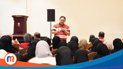 Presiden KUP Pojur, Achsanul Qosasi, saat memberikan pesan di depan para perantauan Madura saat perayaan HUT KUP Pojur