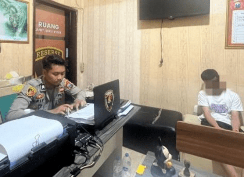 Provokator kericuhan saat diintrogasi di Polres Pamekasan